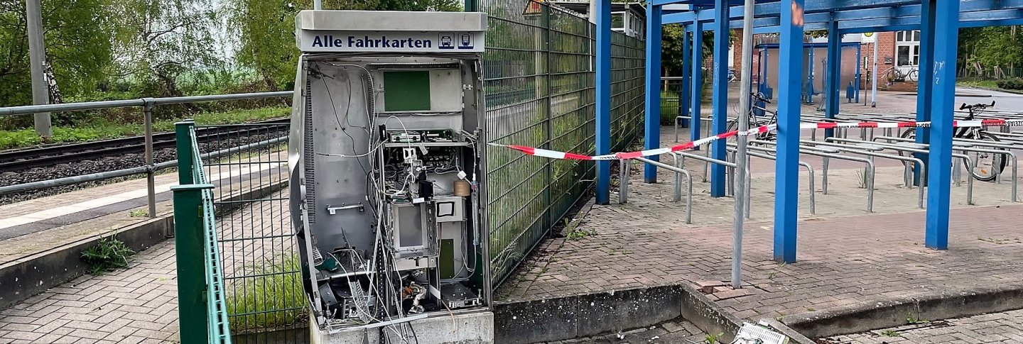 Fahrkartenautomat nach Sprengung