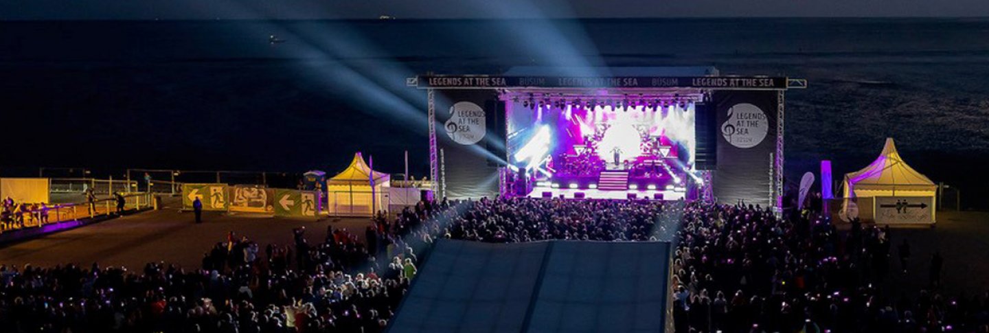 Watt-Tribüne Büsum